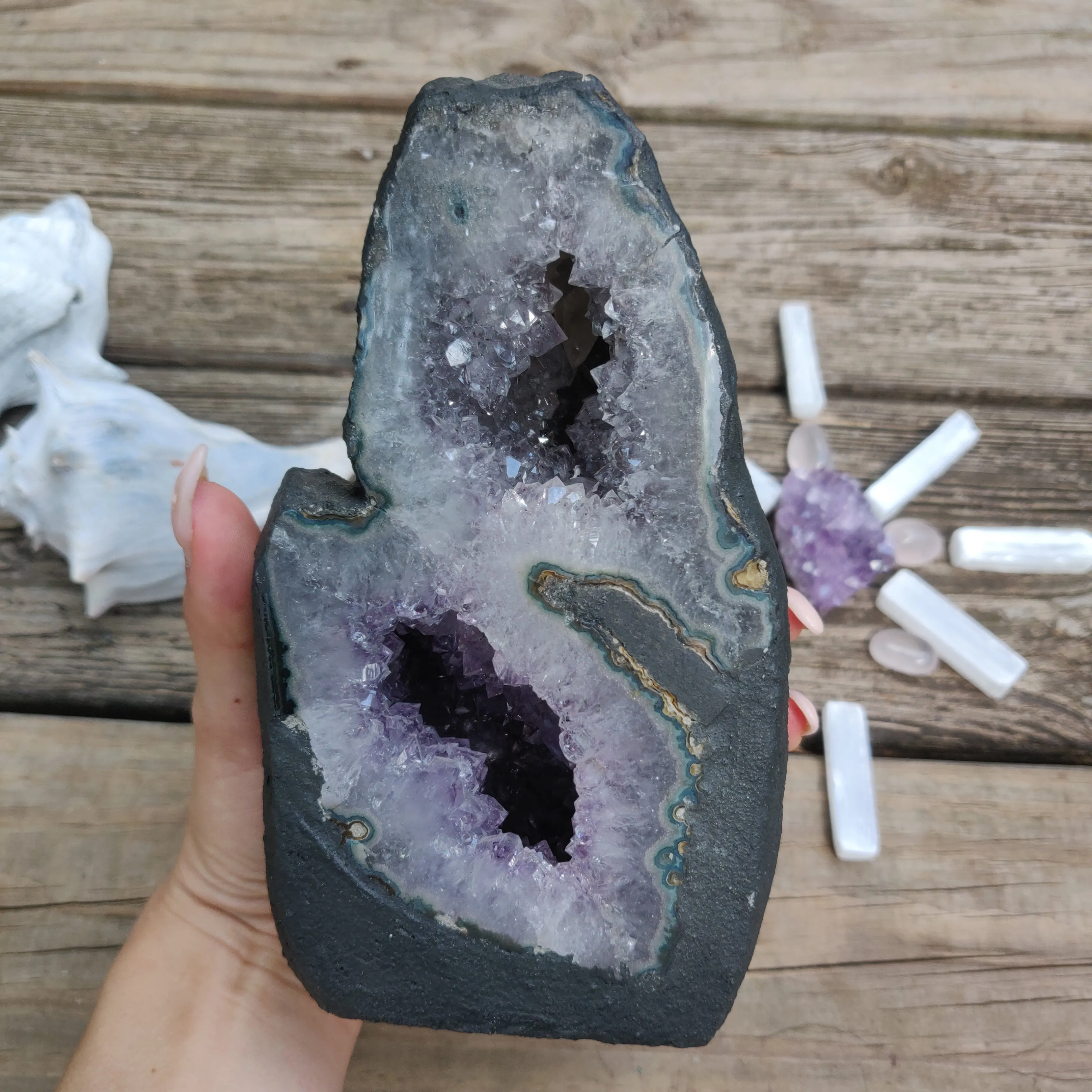 Amethyst Desktop Cathedral (#6)