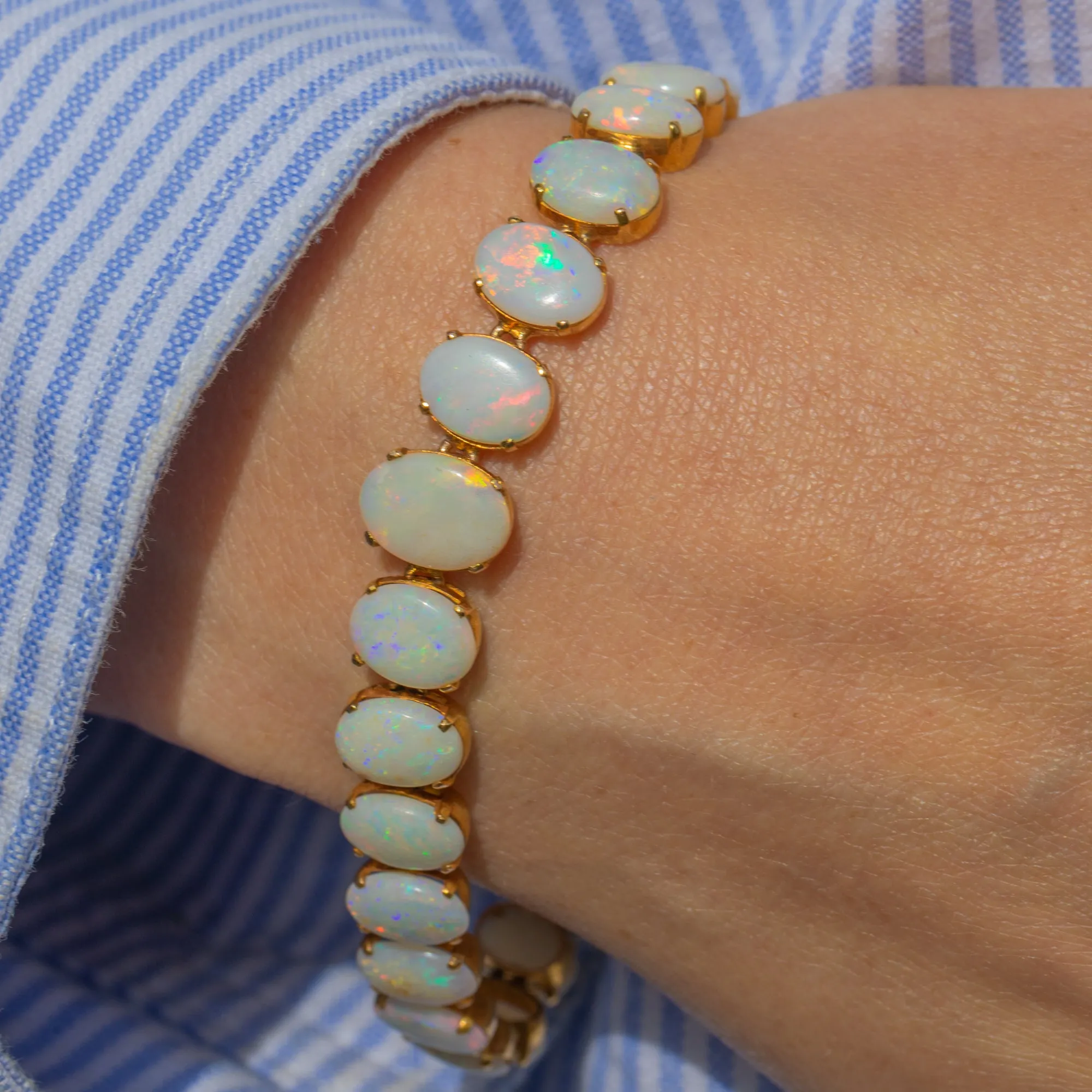 Antique 18ct Gold Opal Bracelet, 10.55ct