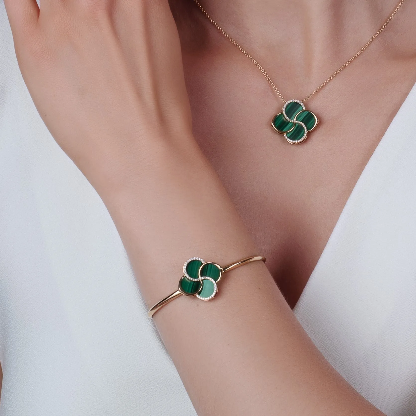 FLUMINA Bangle with Malachite