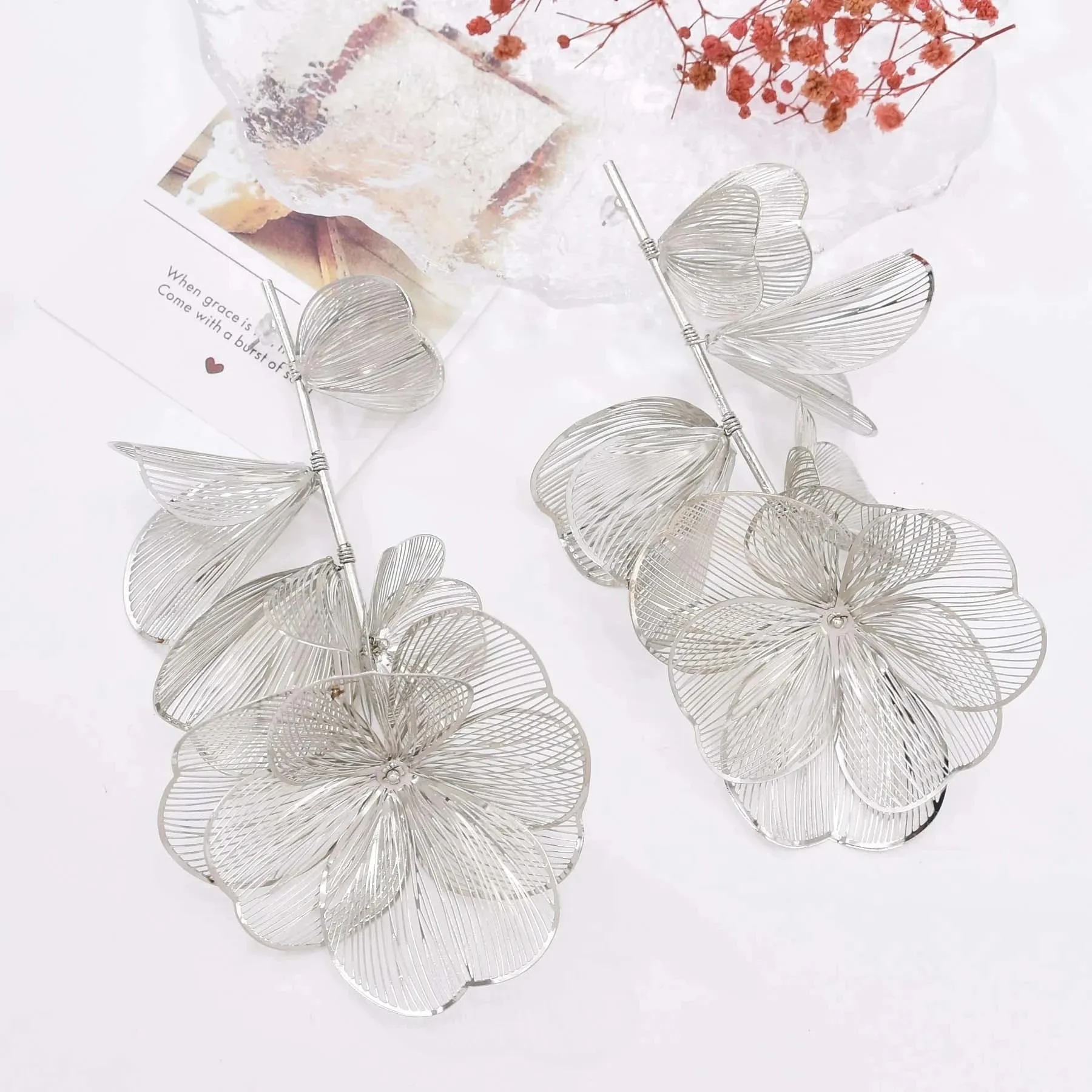 TEEK - Romantic Hollow Petal Long Earrings