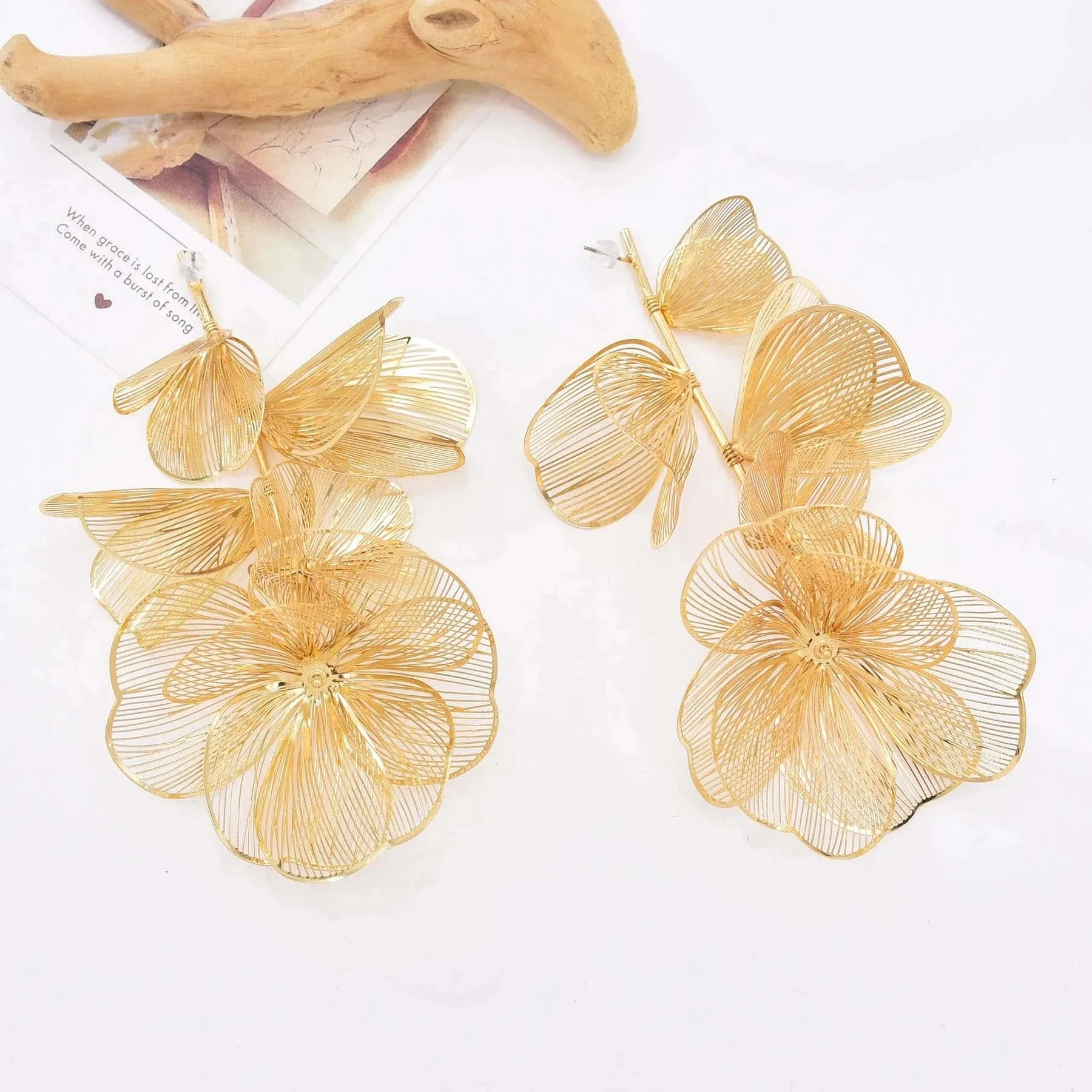 TEEK - Romantic Hollow Petal Long Earrings