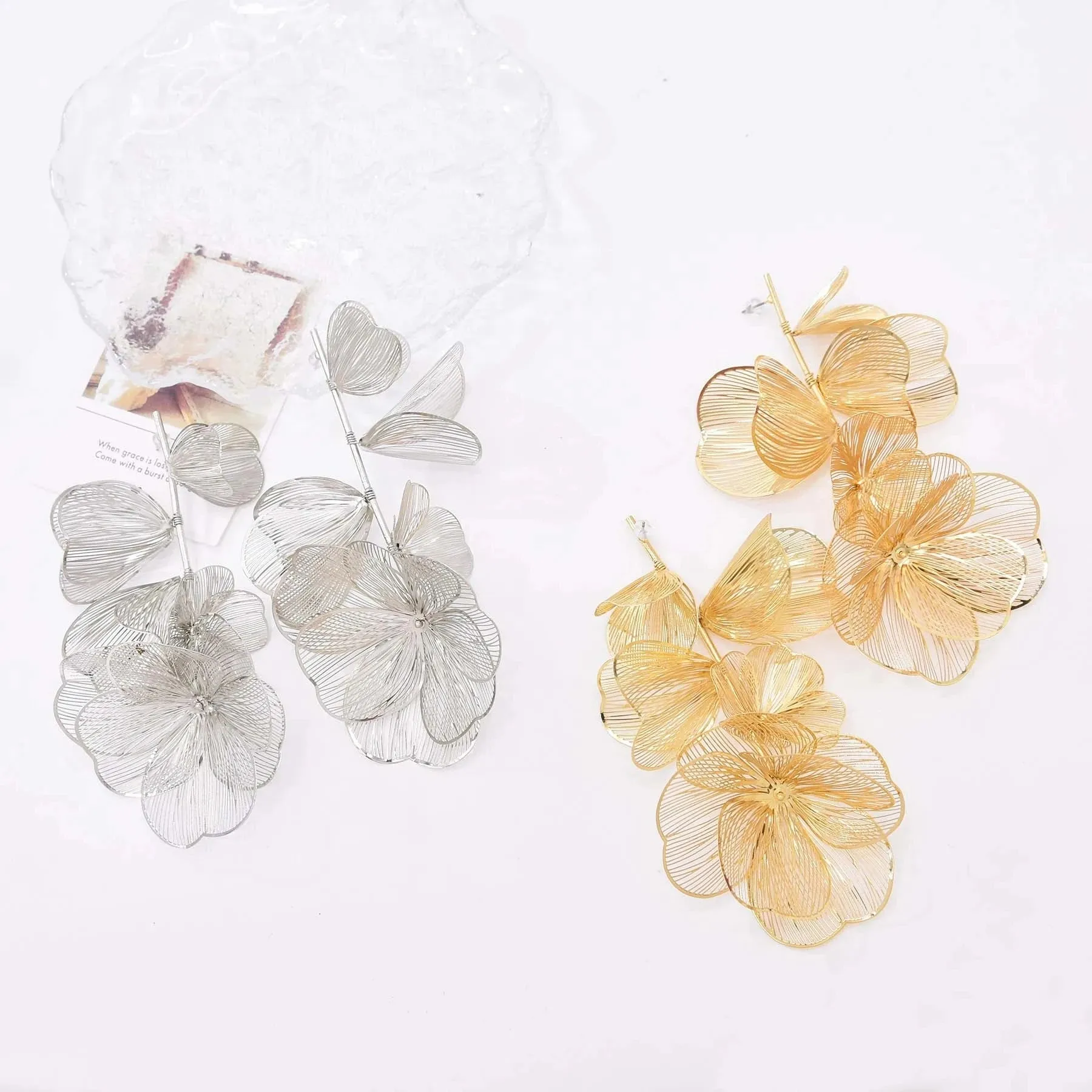 TEEK - Romantic Hollow Petal Long Earrings